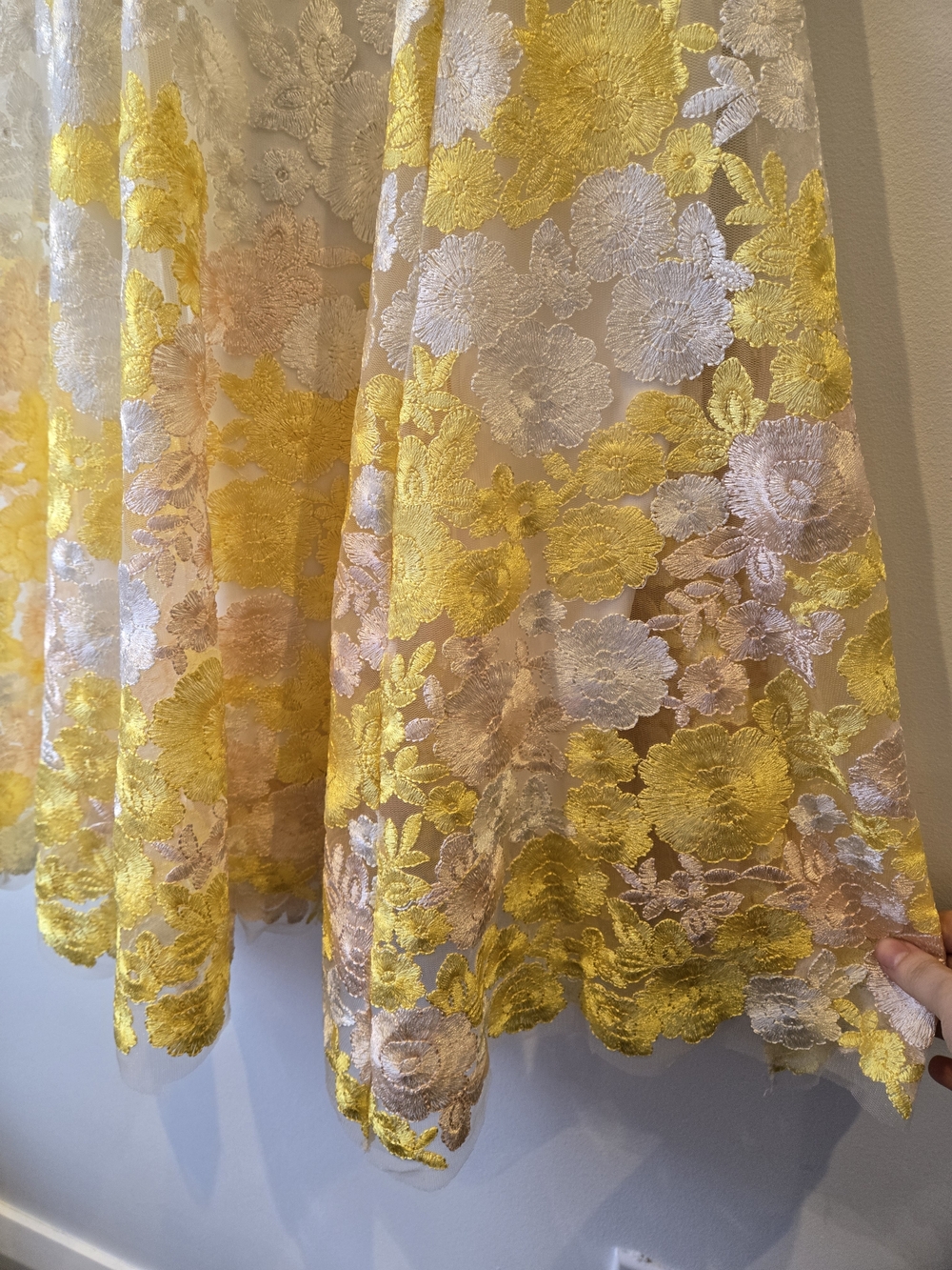 Dress the Population White and Yellow Floral Lace V-Neck Fit & Flare Midi Dress - Picture 3 of 12